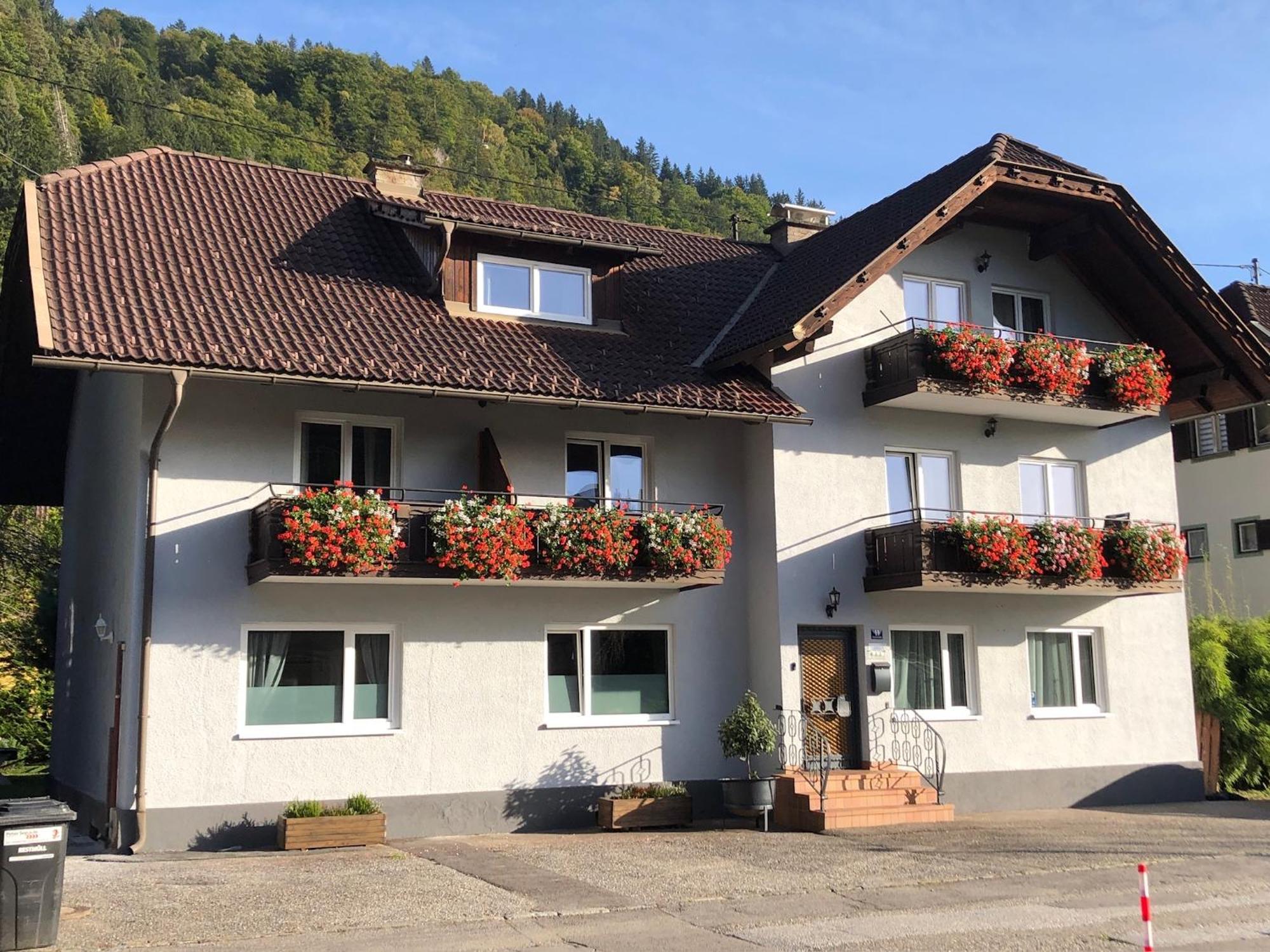 Appartement Zirbenduft Ferienhaus Fuenf Sinne Döbriach Esterno foto